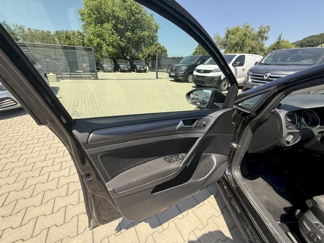 VOLKSWAGEN Volkswagen Golf VII 1.6 TDI 110ch Confortline Business DSG7 5p
