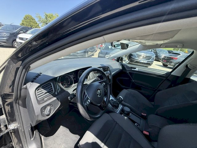 VOLKSWAGEN Volkswagen Golf VII 1.6 TDI 110ch Confortline Business DSG7 5p