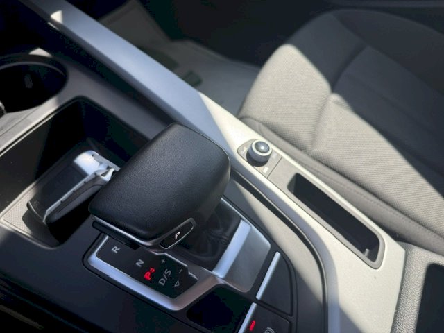 Audi Audi A4 V (B9) 40 TDI 204ch Design S tronic 7