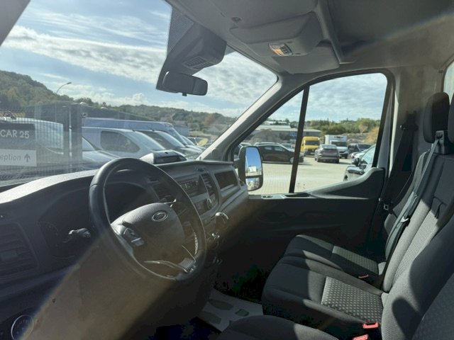 FORD Ford Transit L4 2.0 EcoBlue 130 ch Caisse HAYON