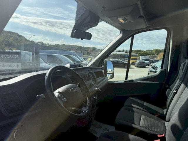 FORD Ford Transit L4 2.0 EcoBlue 130 ch Caisse HAYON