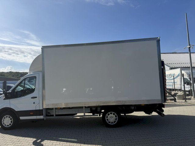 FORD Ford Transit L4 2.0 EcoBlue 130 ch Caisse HAYON