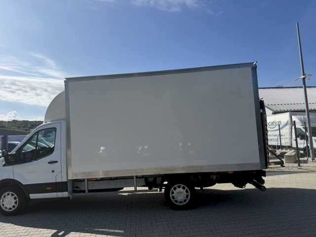 FORD Ford Transit L4 2.0 EcoBlue 130 ch Caisse HAYON