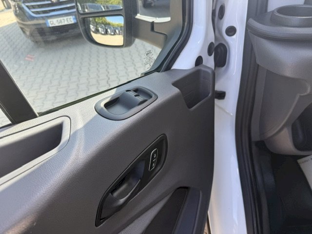 FORD Ford Transit L4 2.0 EcoBlue 130 ch Caisse HAYON