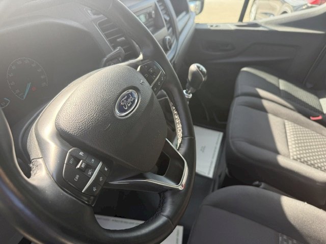 FORD Ford Transit L4 2.0 EcoBlue 130 ch Caisse HAYON