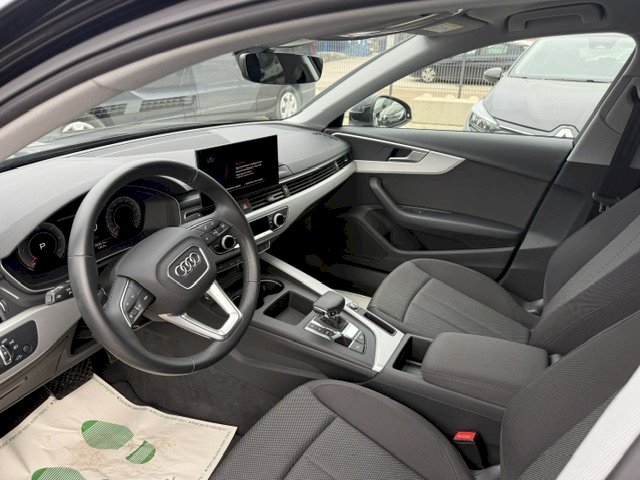 Audi Audi A4 35 TDI ADVANCED 163 CH