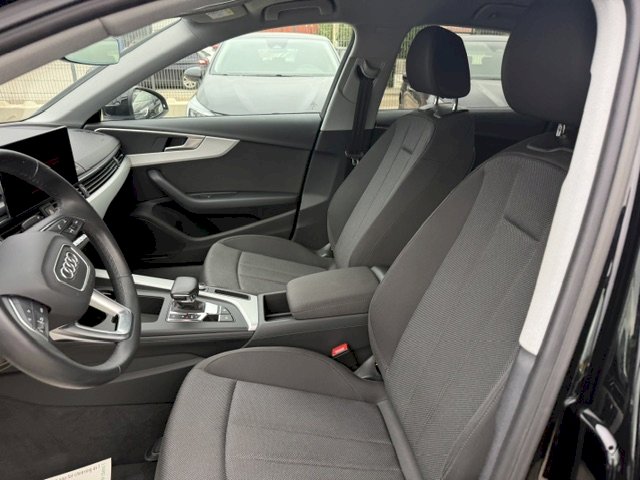 Audi Audi A4 35 TDI ADVANCED 163 CH