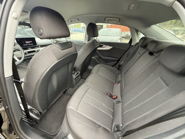 Audi Audi A4 35 TDI ADVANCED 163 CH