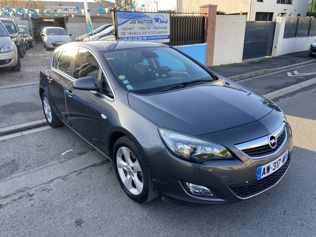 Opel Opel Astra IV 1.7 CDTI125 FAP Cosmo