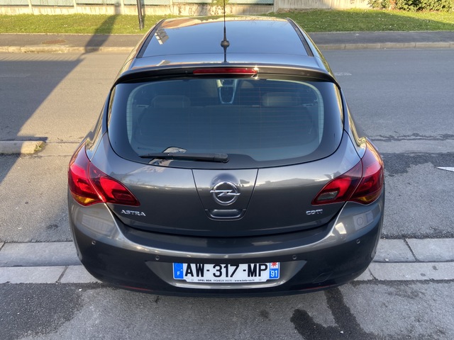Opel Opel Astra IV 1.7 CDTI125 FAP Cosmo