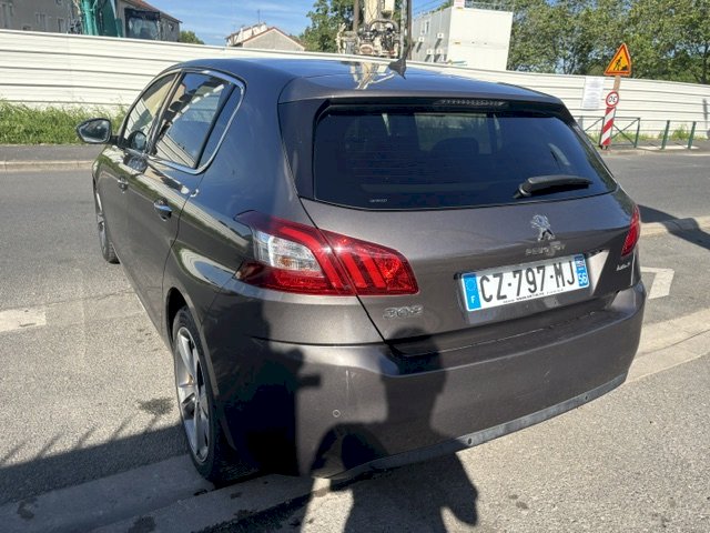Peugeot Peugeot 308  1.6 e-HDi115 FAP Féline 5p