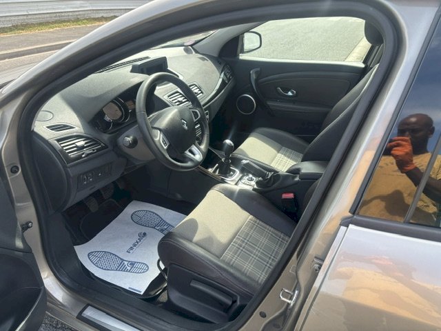 Renault Renault Megane III (B95) 1.4 TCe 130ch XV de France