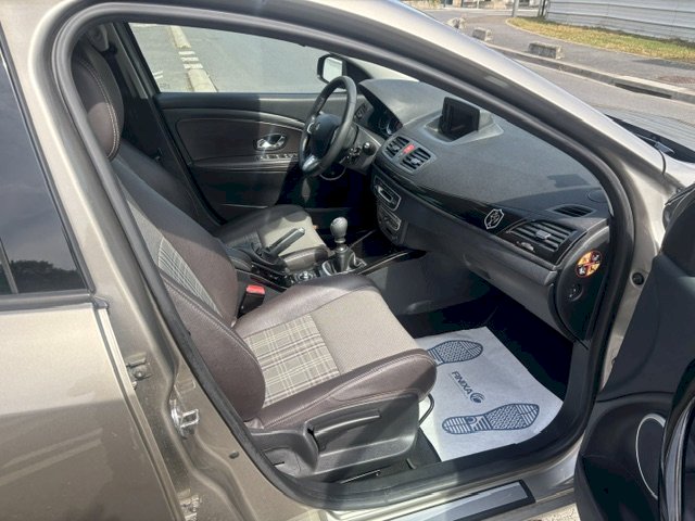 Renault Renault Megane III (B95) 1.4 TCe 130ch XV de France