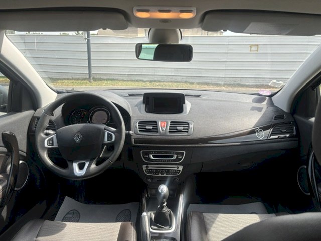 Renault Renault Megane III (B95) 1.4 TCe 130ch XV de France