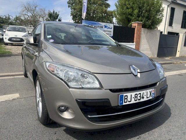 Renault Renault Megane III (B95) 1.4 TCe 130ch XV de France