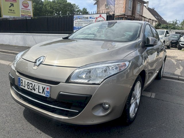 Renault Renault Megane III (B95) 1.4 TCe 130ch XV de France