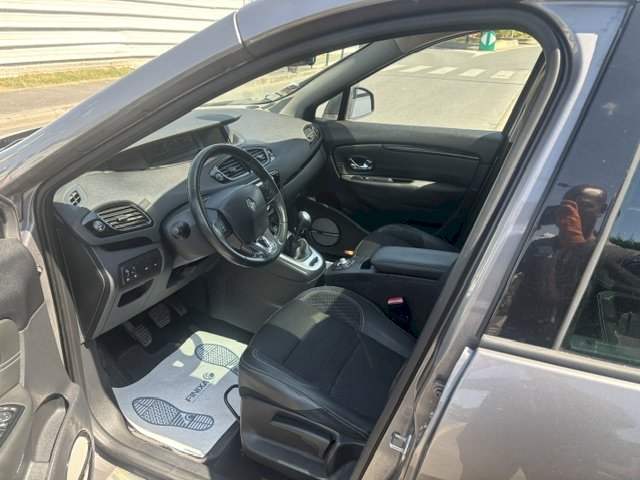 Renault Renault Megane III (B95) 1.6 dCi 130ch energy Bose eco² 2015