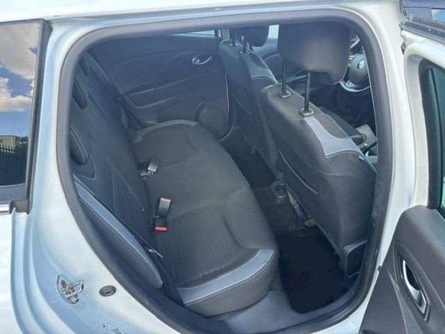 Renault Renault Clio IV (B98) 1.5 dCi 90ch Intens EDC eco² 
