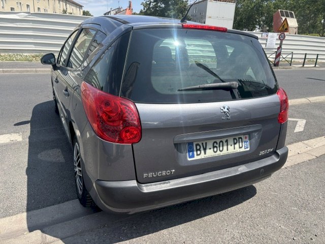 Peugeot Peugeot 207  1.6 HDi90 FAP Business 5p