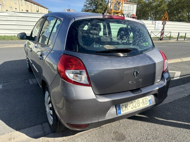 Renault Renault Clio III (B/C85) 1.5 dCi 75ch Expression Clim eco² 5p