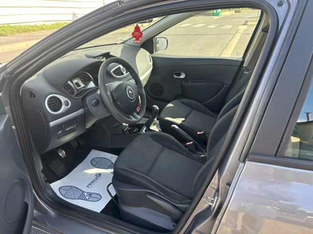Renault Renault Clio III (B/C85) 1.5 dCi 75ch Expression Clim eco² 5p
