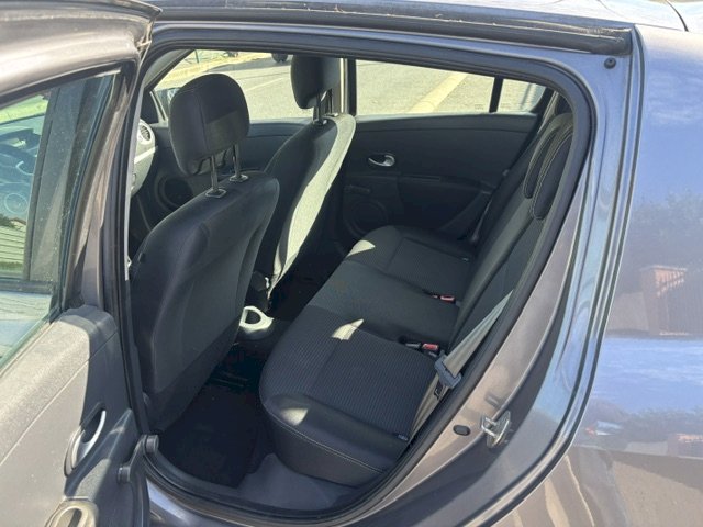 Renault Renault Clio III (B/C85) 1.5 dCi 75ch Expression Clim eco² 5p