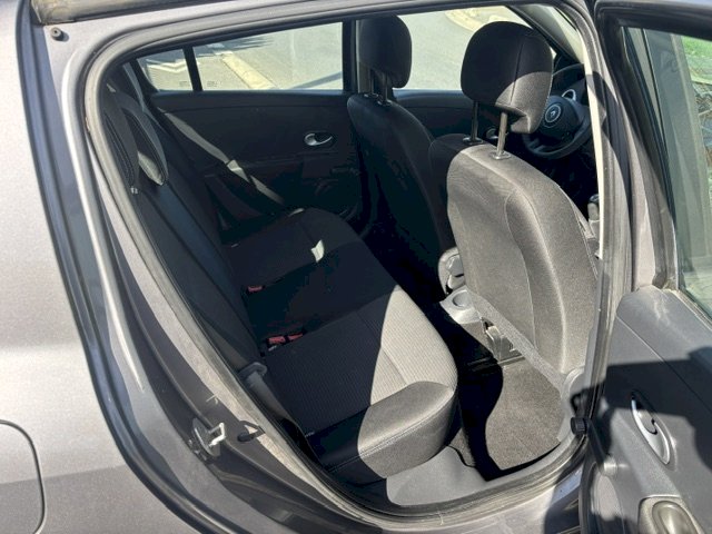 Renault Renault Clio III (B/C85) 1.5 dCi 75ch Expression Clim eco² 5p