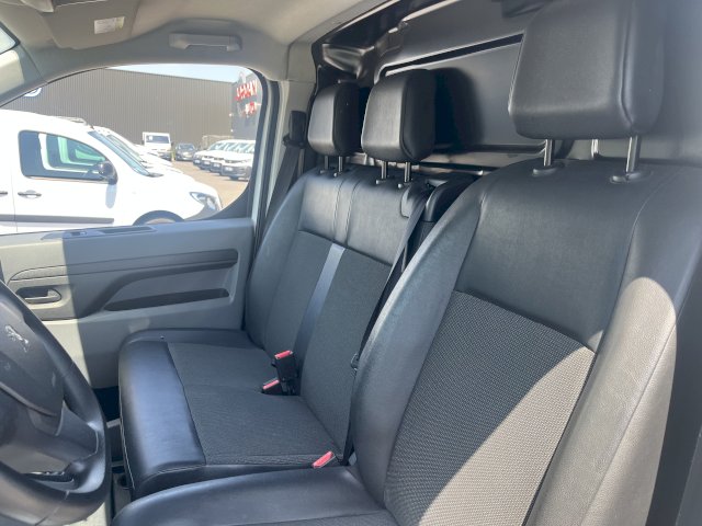 PEUGEOT Peugeot Expert 2.0 BLUE HDI 145 CV STANDARD Garantie Nationale 12 Mois