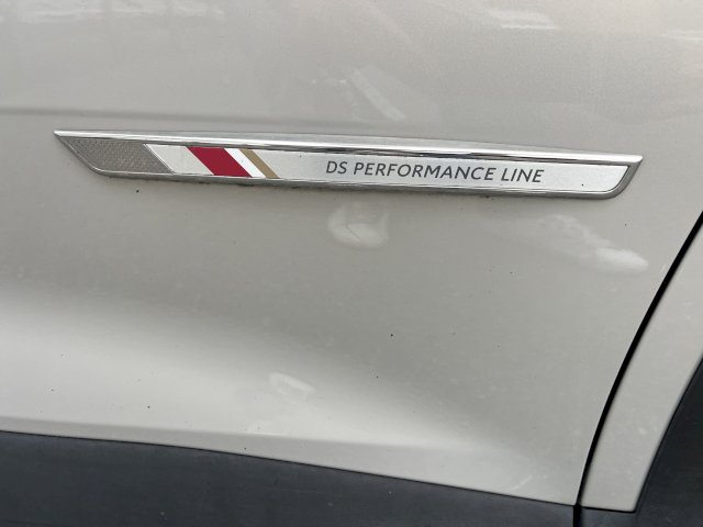 DS 7 Crossback HYBRYDE  E-TENSE 225 EAT8 PERFORMENCE LINE Garantie Nationale 12 Mois