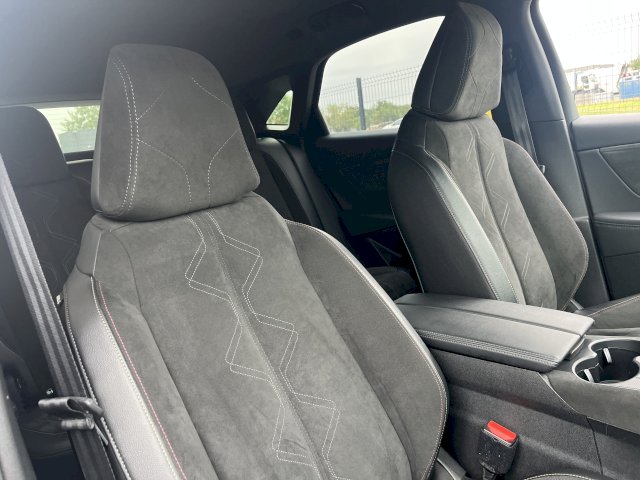 DS 7 Crossback HYBRYDE  E-TENSE 225 EAT8 PERFORMENCE LINE Garantie Nationale 12 Mois