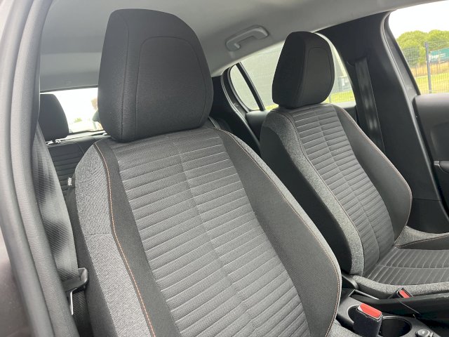 PEUGEOT Peugeot 208 208 1.5 DHI 100 CV ACTIVE BUSINESS RS