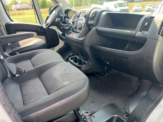 PEUGEOT Peugeot Boxer HDI 110 CV  3T330 L2H1 PREMIUM PACK Garantie 12 Mois