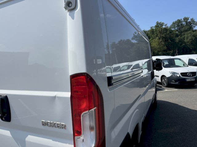 PEUGEOT Peugeot Boxer HDI 110 CV  3T330 L2H1 PREMIUM PACK Garantie 12 Mois