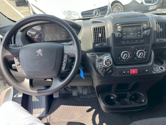 PEUGEOT Peugeot Boxer HDI 110 CV  3T330 L2H1 PREMIUM PACK Garantie 12 Mois