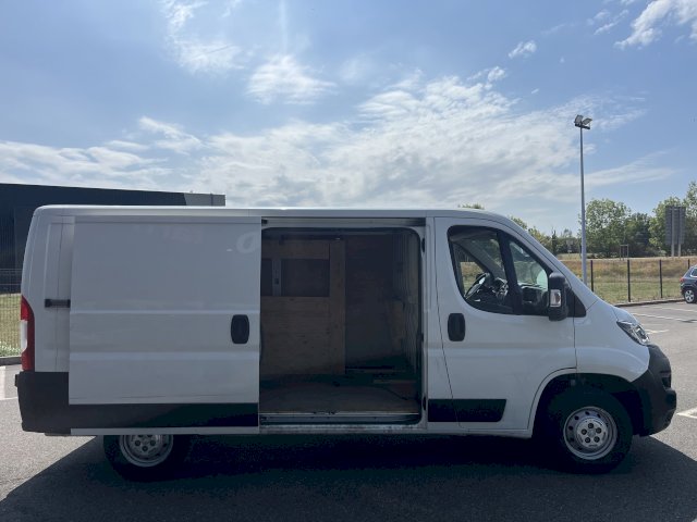 PEUGEOT Peugeot Boxer HDI 110 CV  3T330 L2H1 PREMIUM PACK Garantie 12 Mois