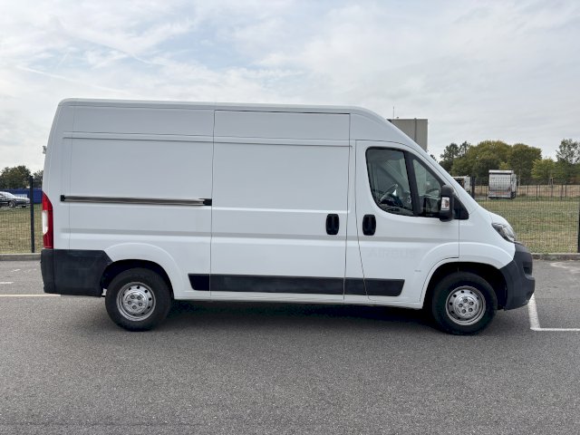 PEUGEOT Peugeot Boxer HDI 110 CV 3T330 L2H2 garantie nationale  12 mois