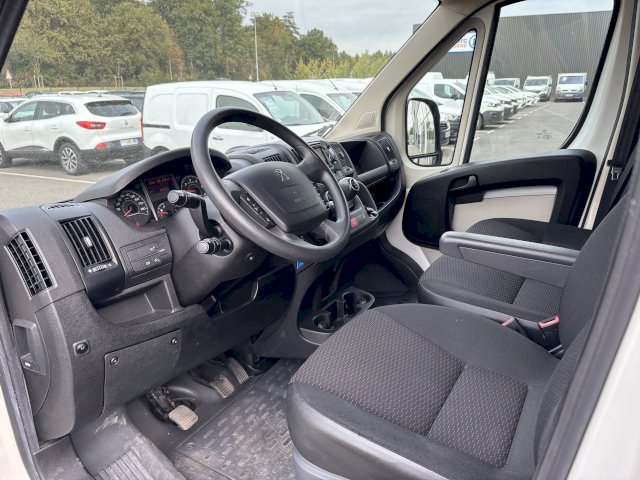 PEUGEOT Peugeot Boxer HDI 110 CV 3T330 L2H2 garantie nationale  12 mois