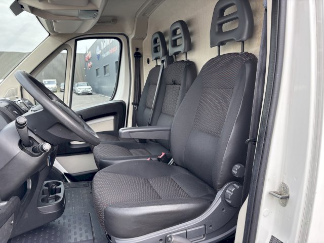 PEUGEOT Peugeot Boxer HDI 110 CV 3T330 L2H2 garantie nationale  12 mois