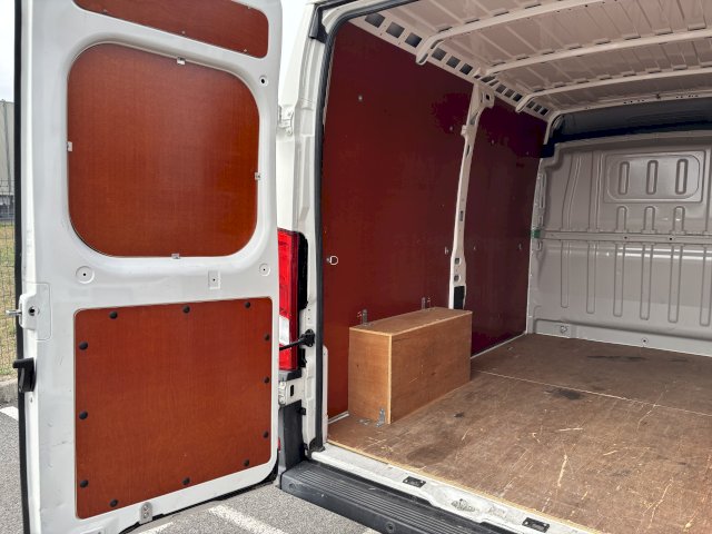 PEUGEOT Peugeot Boxer HDI 110 CV 3T330 L2H2 garantie nationale  12 mois