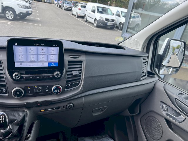 FORD TRANSIT CUSTOM 2.0 ECOBLUE 130CV TREND BUSINESS L1H1+ATTELAGE