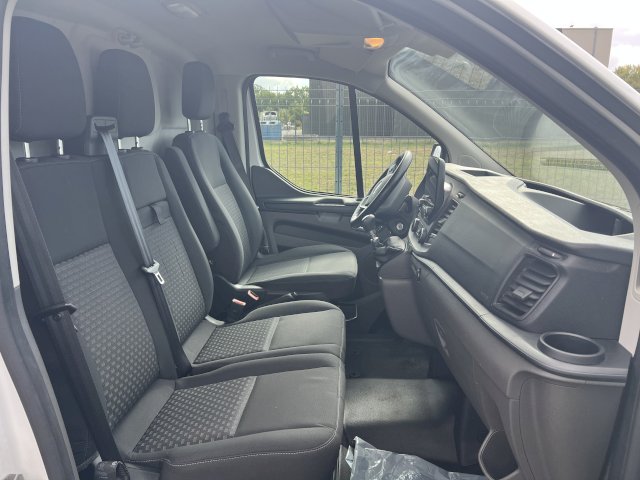 FORD TRANSIT CUSTOM 2.0 ECOBLUE 130CV TREND BUSINESS L1H1+ATTELAGE