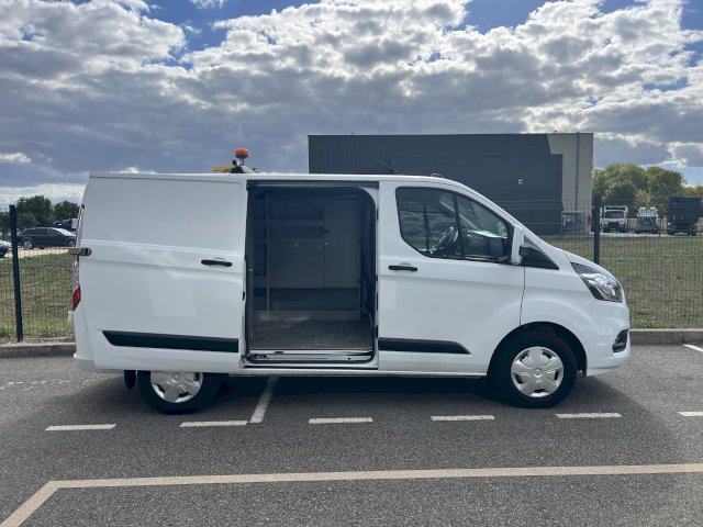 FORD TRANSIT CUSTOM 2.0 ECOBLUE 130CV TREND BUSINESS L1H1+ATTELAGE