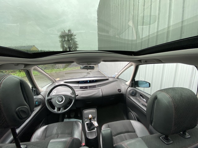 Renault Renault Espace IV (J81) 2.0 dCi 150ch FAP Alyum Plus