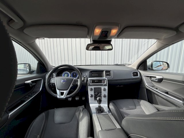 Volvo Volvo S60 II D3 163ch R-Design Start&Stop
