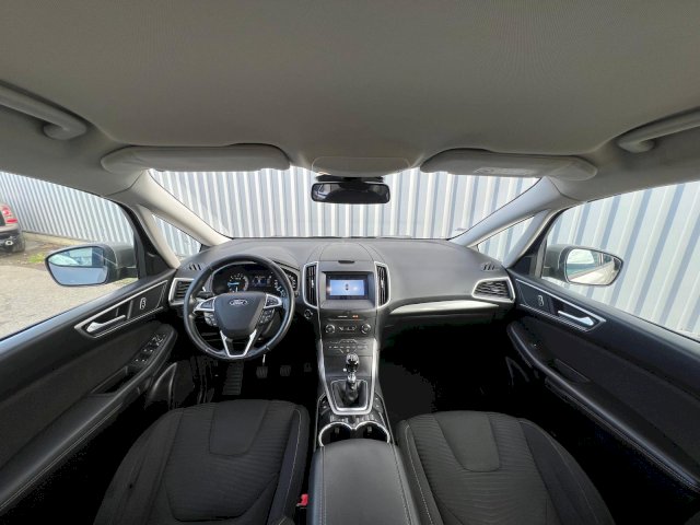 Ford Ford S-Max II 2.0 TDCi 150ch Stop&Start Titanium