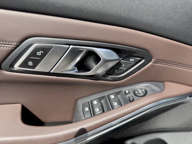 BMW BMW Série 3 VI (F30) 320dA 190ch Lounge Euro6c