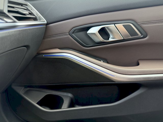 BMW BMW Série 3 VI (F30) 320dA 190ch Lounge Euro6c