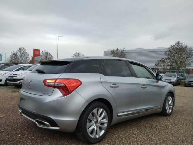 Citroën Citroën DS5  1.6 e-HDi110 Airdream So Chic BMP6