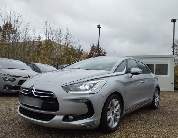 Citroën Citroën DS5  1.6 e-HDi110 Airdream So Chic BMP6