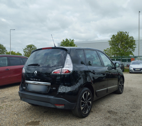 Renault Renault Scenic III 1.5 dCi 110ch energy Bose 2015